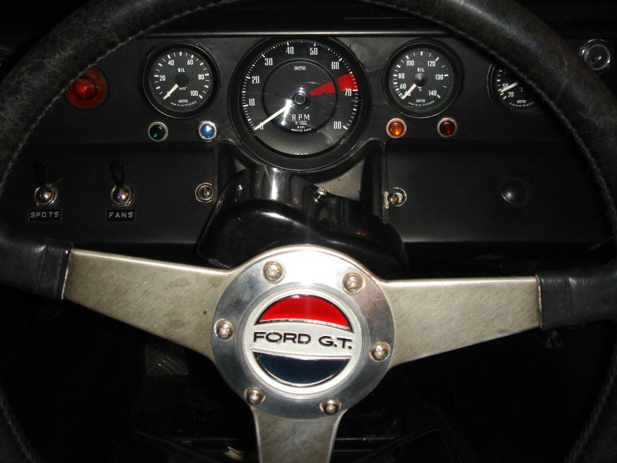  Ford GT40 (Mk I) 1966 года  (фото 4 из 37)